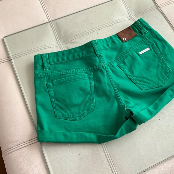 Armani Exchmge   ( AX) spring green cuff short shorts ♥️♥️ - Picture 4 of 12